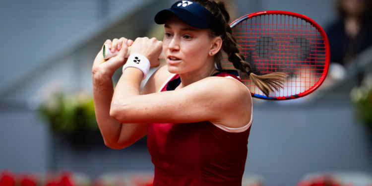 Елена Рыбакина вышла в 1/8 финала турнира в Мадриде