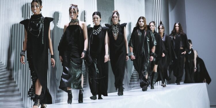 Мода как культурный код: в Алматы проходит 38-й сезон Kazakhstan Fashion Week
