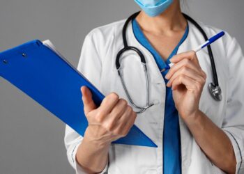 В Казахстане могут обязать указывать ИИН пациента в чеках за медуслуги и лекарства