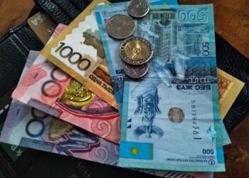 Казахстанцы стали больше зарабатывать? 