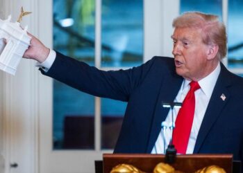 Трамп хочет построить гигантскую триумфальную арку в свою честь