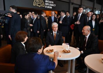 В центре внимания мировых СМИ: Токаев прибыл на V Анталийский дипломатический форум (ВИДЕО)