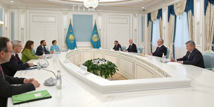 Президент переговорил с главой Восточного комитета германской экономики
