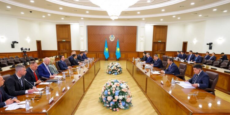 Промышленная политика президента: мировые производители сельхозтехники локализуют её выпуск в Казахстане