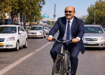 Госслужащим запретят ездить на автомобилях в Узбекистане (ВИДЕО)