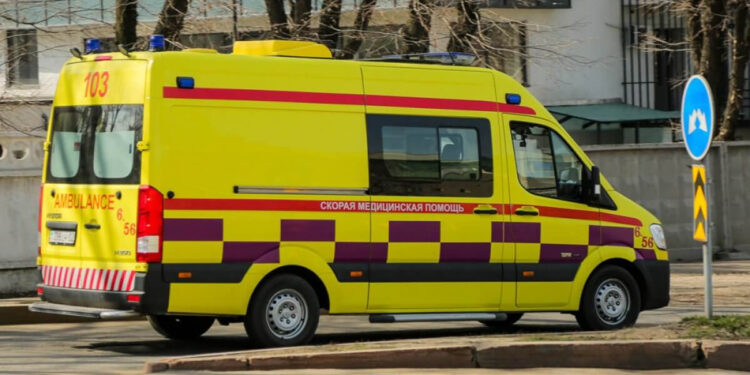 В Караганде двое маленьких детей выпали из окна