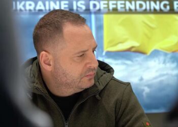 Экс-главу Офиса президента Украины арестовали по делу об отмывании денег