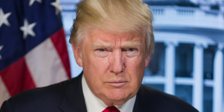 Трамп намекнул, что может задержаться у власти до девяти лет (ВИДЕО)