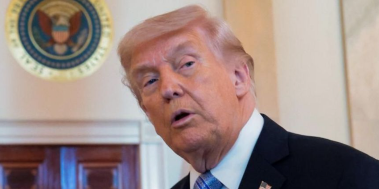 Трамп призвал Иран «вывесить белый флаг» и капитулировать