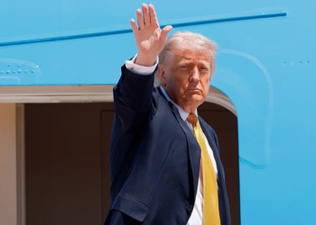 Дональд Трамп прибыл с государственным визитом в Китай