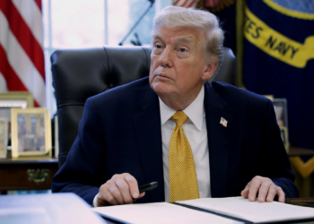 Сенат США одобрил закон об ограничении военных полномочий Трампа 