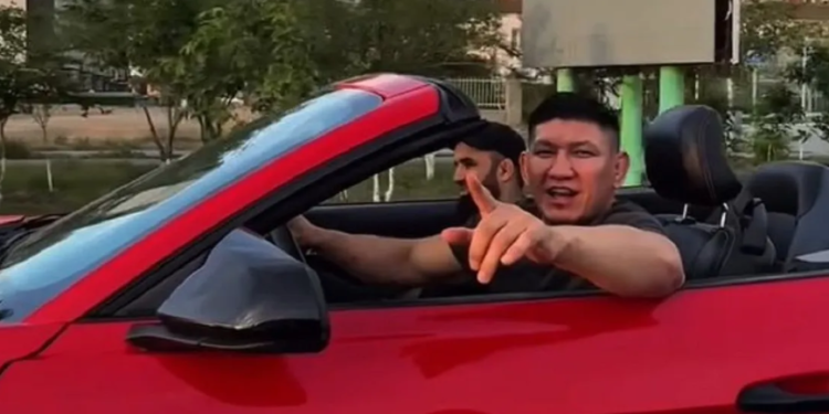 Куата Хамитова оштрафовали в Атырау после видео с нарушением ПДД