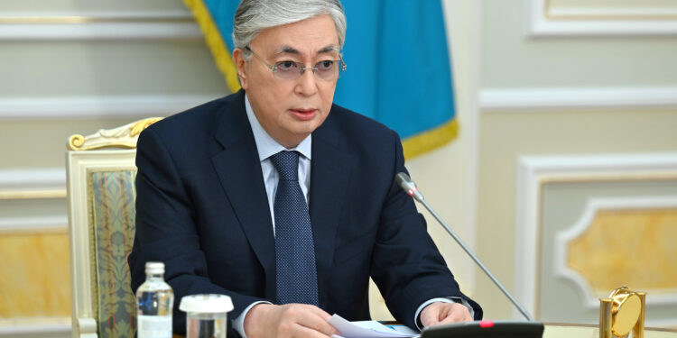 «Не чохом, не всех подряд»: Токаев поддержал предложение Лукашенко о выборе партнеров ЕАЭС