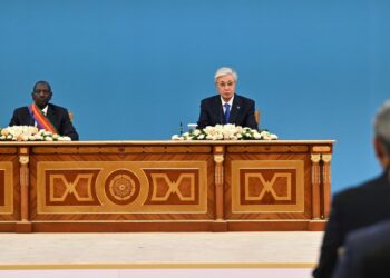 Токаев и Руто выступили на брифинге в Астане