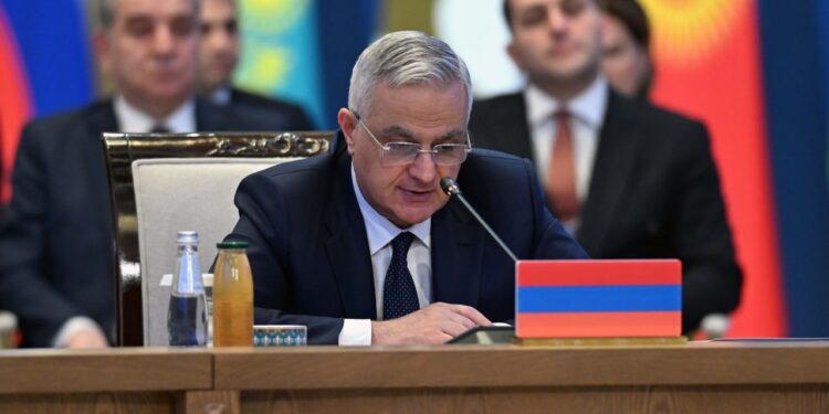 Армения заявила о намерении продолжить работу в ЕАЭС
