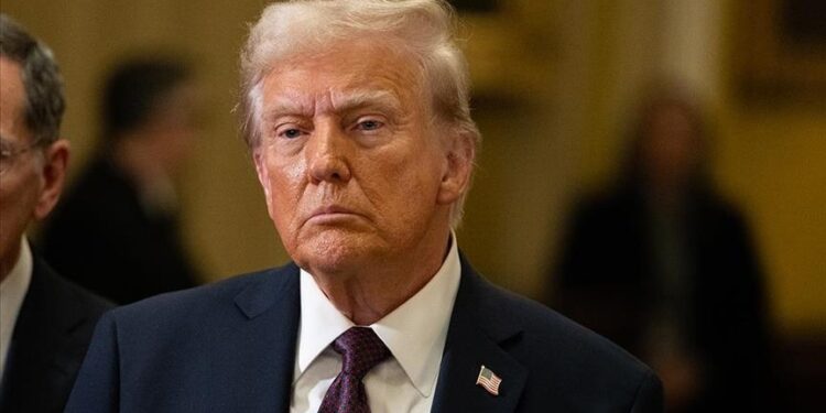 Трамп пригласил глав Apple и Boeing в Китай