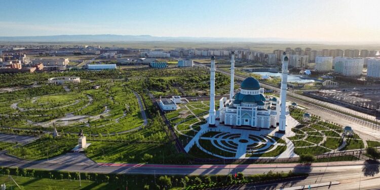 Токаев поблагодарил жителей Туркестана после саммита ОТГ