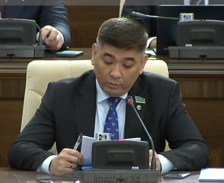 Депутат Мажилиса обратил внимание на сокращение налоговых платежей квазигоссектора