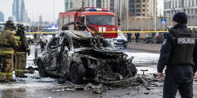 Взрыв автомобиля в Астане: пять человек в тяжелом состоянии