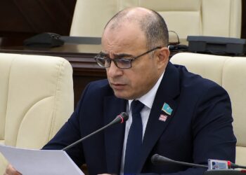 «Куда на самом деле идут деньги?» — депутаты требуют прозрачности по зарубежным грантам