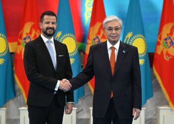 Президенты Казахстана и Черногории провели переговоры в узком составе