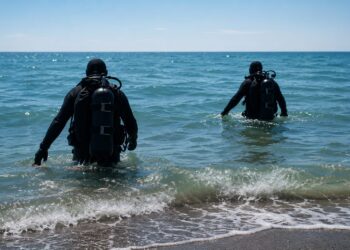 Уже четвертые сутки в Каспийском море ищут пропавшего мужчину