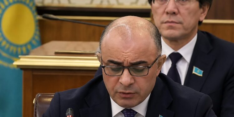«Из Нацфонда изымают больше, чем он зарабатывает» — Магеррамов