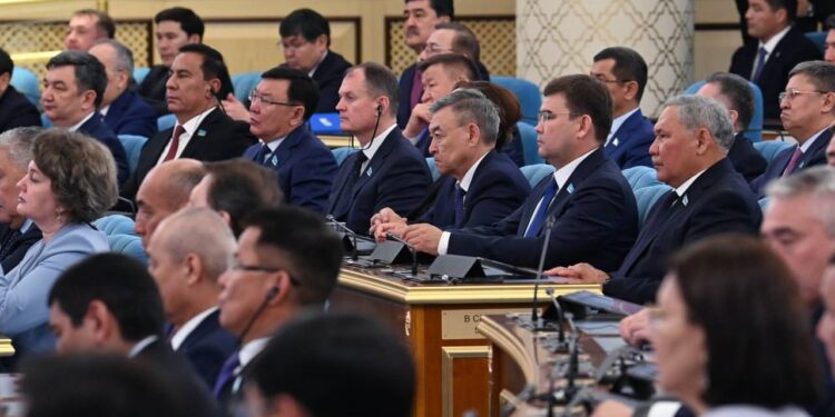 Токаев: Экономика Казахстана входит в новый инвестиционный этап