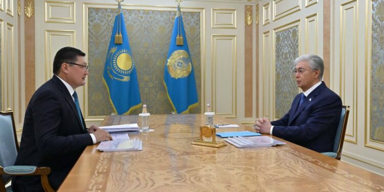 Токаев принял акима области Абай: обсуждены инвестиции и развитие региона