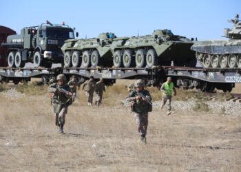 Минобороны предупредило казахстанцев о передвижении военной техники