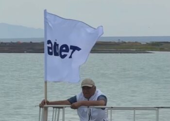 На Алаколе и Балхаше прошли водные шествия партии «Әділет»