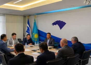 В Астане открылся съезд партии «Ак жол». Делегаты обсудят обновление устава и программы