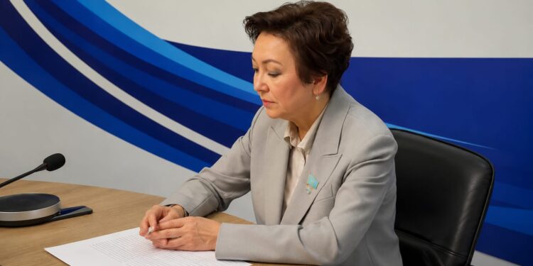 Дания Еспаева возглавила партию «Ак жол»