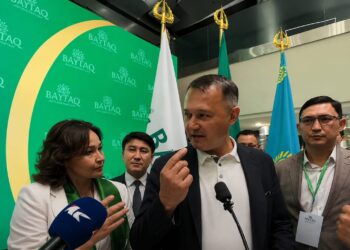 Скандал на съезде «Байтақ»: кандидат в Курултай предложил переизбрать председателя партии