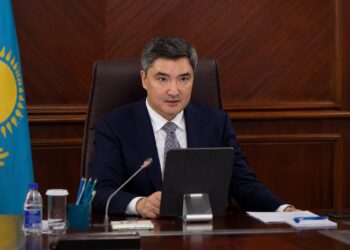 Бектенов поручил ускорить запуск производства электромобилей BYD в Казахстане