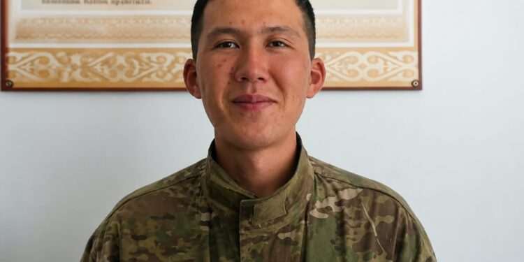 Тосковал по дому: Объявленного в розыск солдата-срочника задержали под Усть-Каменогорском