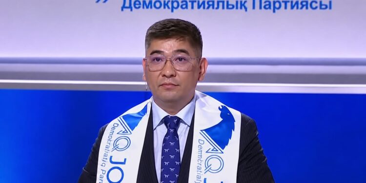 ДПК «Ак жол» стала второй по итогам теледебатов перед выборами в Курултай