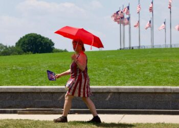 Экстремальная жара нарушила празднование Дня независимости США