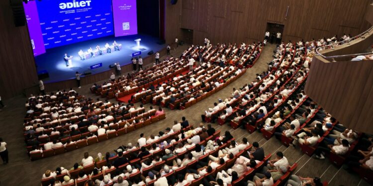 Туркестан стал первым регионом предвыборного тура партии «Әділет»