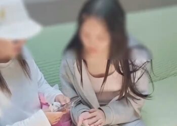 16-летнюю девушку госпитализировали после укуса змеи на Кольсае