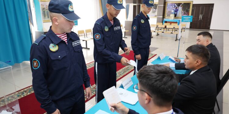 В воинских частях Нацгвардии открылись 36 избирательных участков