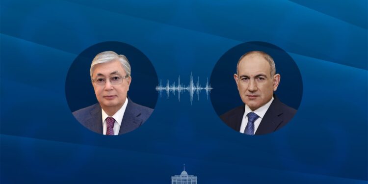 Пашинян поздравил Токаева с успешным проведением выборов в Курултай