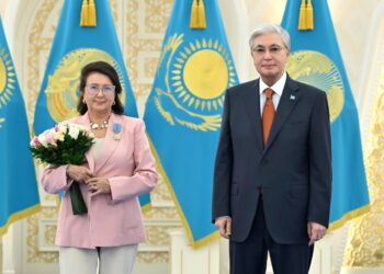 Тоқаев бір топ қоғам қайраткерін мемлекеттік наградалармен марапаттады