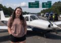21-летняя инструктор посадила самолёт прямо на трассу