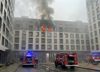 Пожар произошёл в жилом комплексе Алматы
