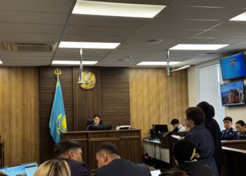 Слезы матери и отвод судье: как проходит суд по делу о гибели Улданы Мырзуан