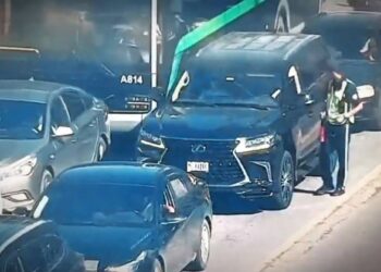 Lexus с номером KAZAK задержали в Астане