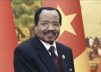 93-летний президент Камеруна уже два месяца не возвращается домой