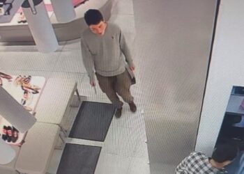 19-летний парень с ножом напугал посетителей Abu Dhabi Plaza в Астане