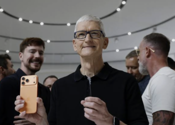 Тим Кук покидает пост главы Apple после 15 лет руководства
